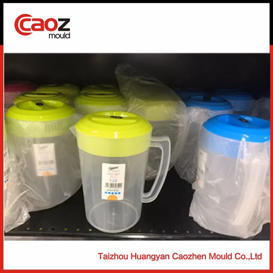 Dispositivo di raffreddamento dell'acqua/brocca in plastica con tazze